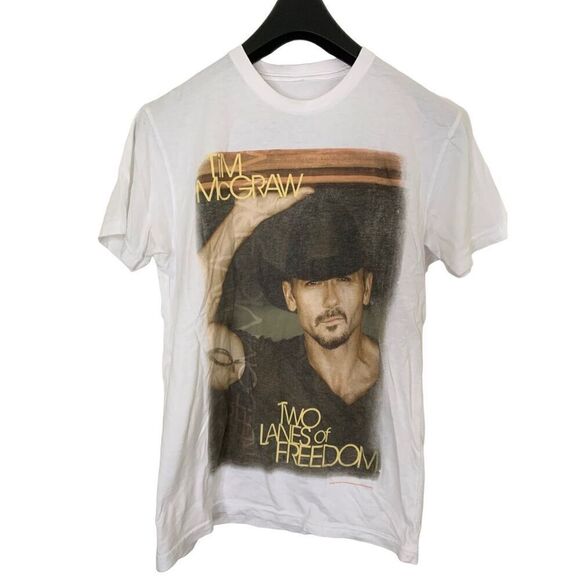 Tim McGraw Two Lanes of Freedom 2013 Tour t shirt - Picture 1 of 4